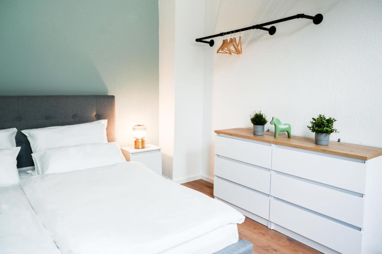 50Qm Apartment In Krefeld Zentral Gelegen Mit Hohen Decken - Beuys Apartments - เครเฟลด์ ภายนอก รูปภาพ